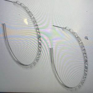 Kendra Scott Veronica Hoop earrings in Silver - sold out online